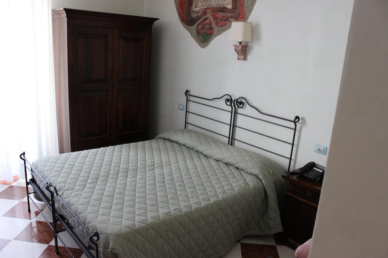 Villa Cosilinum Padula Kültér fotó