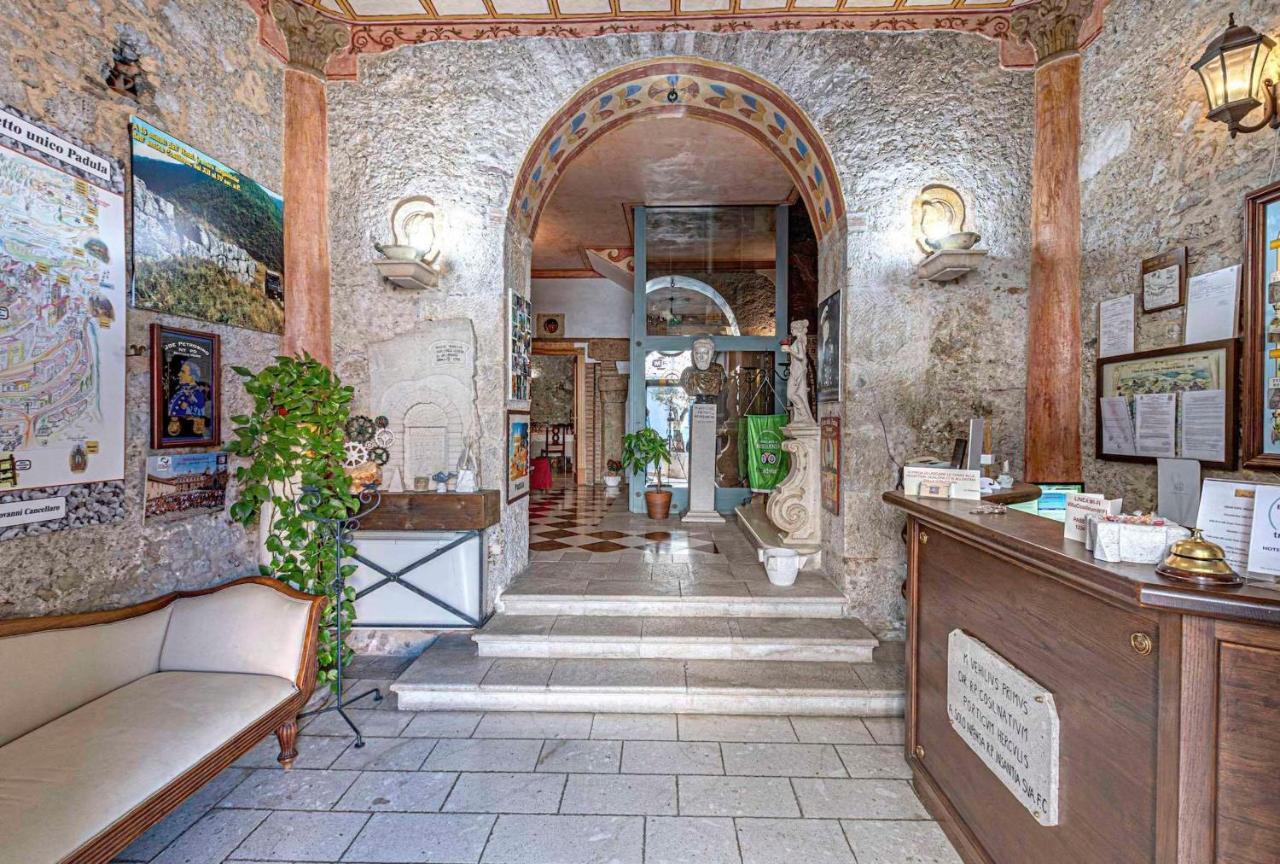 Villa Cosilinum Padula Kültér fotó
